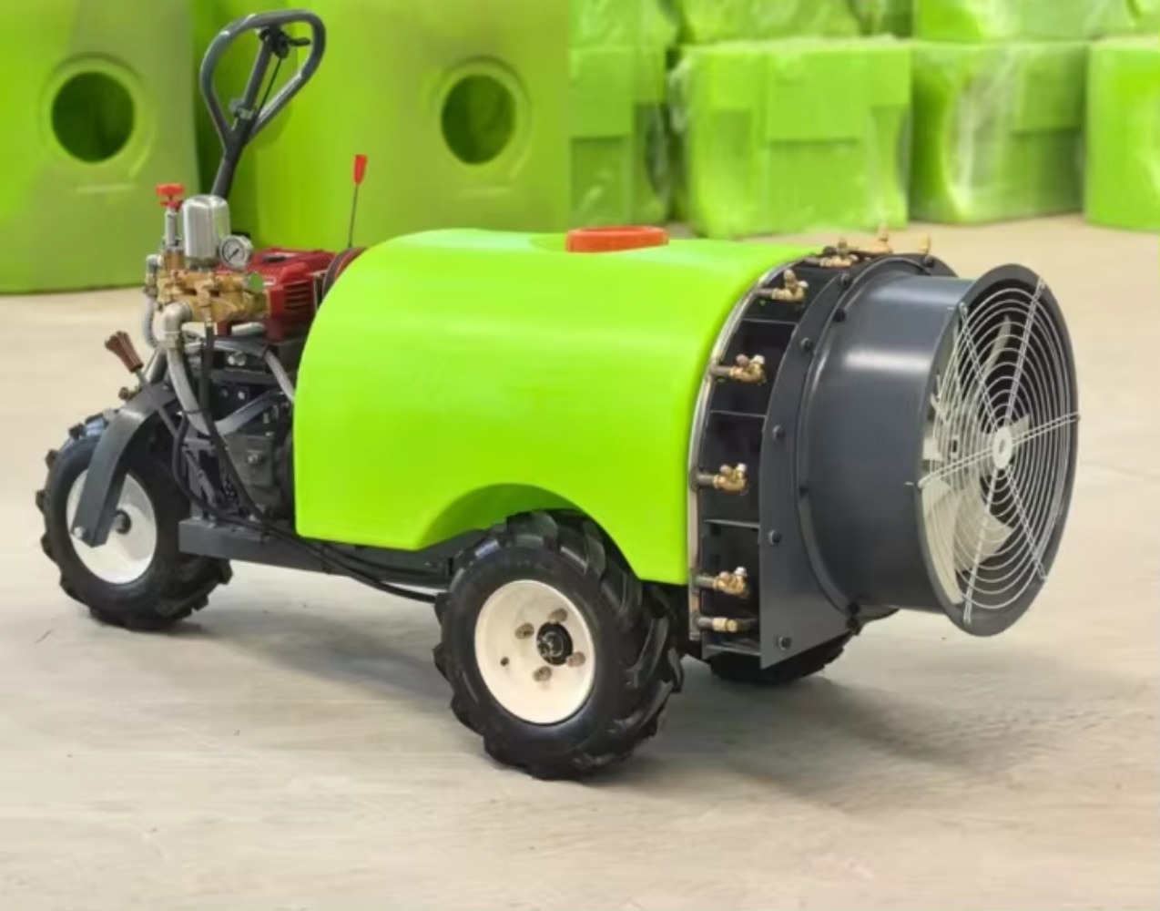 رشاش مبيدات ذاتي الدفع يعمل با - مراجعة Orchard Sprayer Tractor وسعره