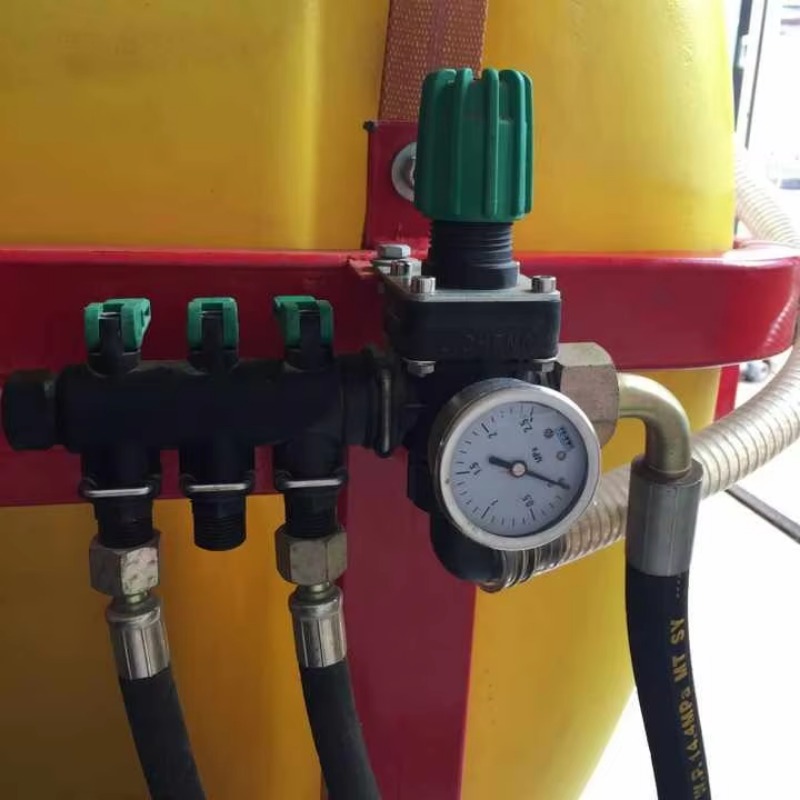 رشاشات معلقة كبيرة السعة للرش  - مراجعة Orchard Sprayer Tractor وسعره